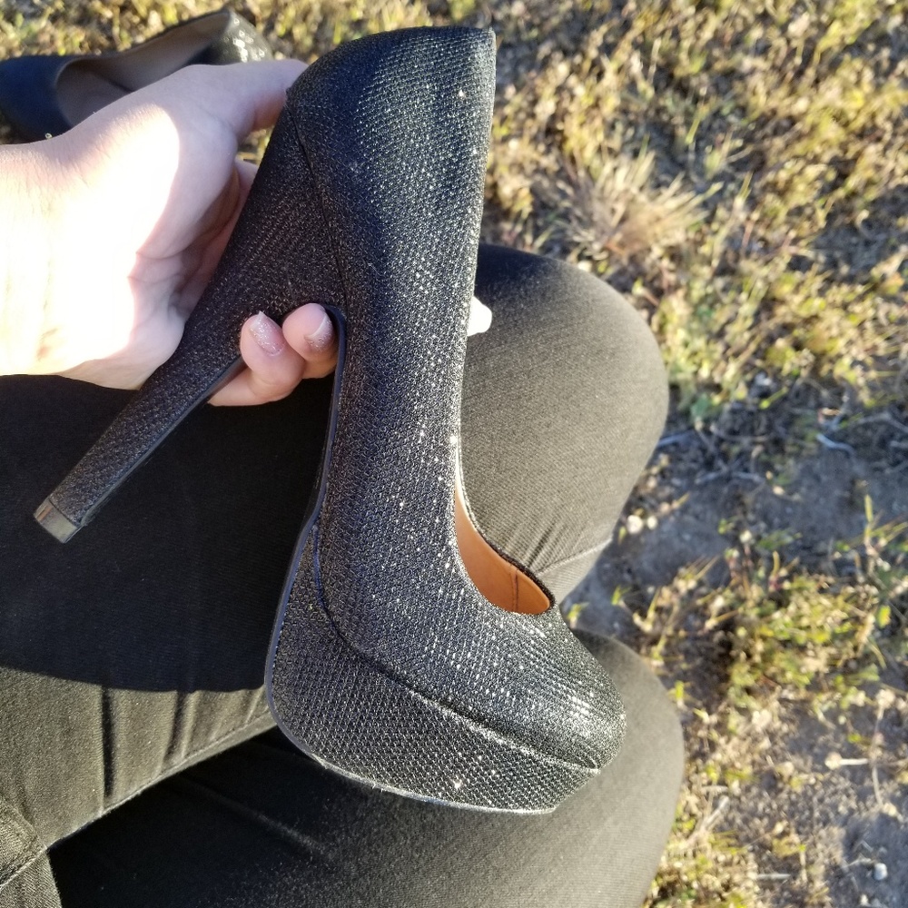 𝙍𝙀𝙎𝙏𝙊𝘾𝙆𝙀𝘿🖤Glittery-Black Mesh Dazzle Heel